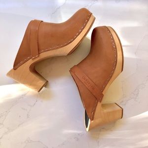 Swedish Hasbeens Original Slip-In Clogs Size 8!